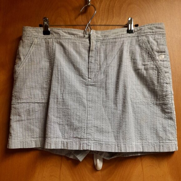 Skort, Dockers Bluish-gray Striped Seersucker - Picture 1 of 4